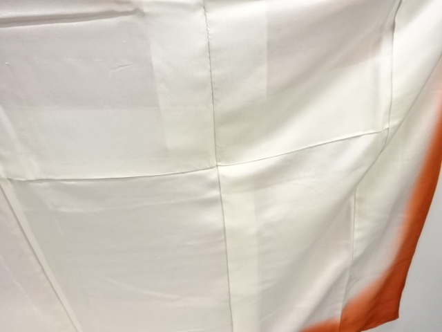  地紙に御所車・草花模様刺繍訪問着